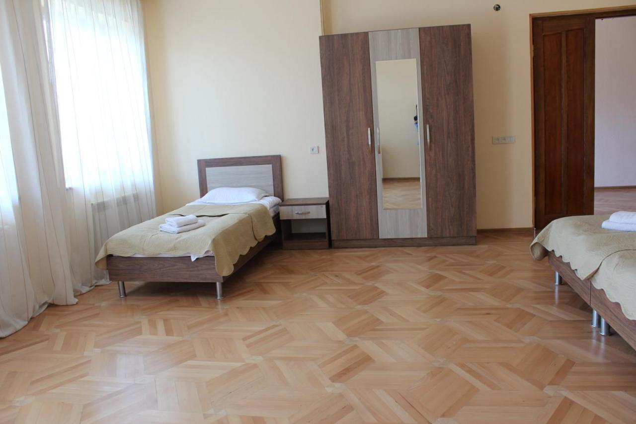 Big House Hotel Tbilisi Exterior foto